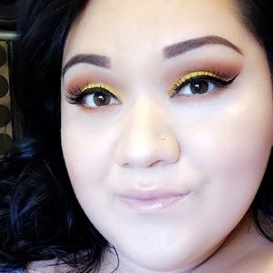 Meet your Posher, Eleana